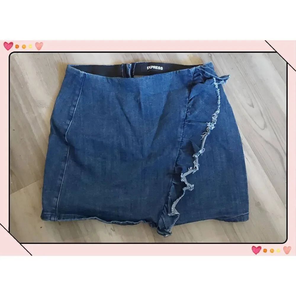 EXPRESS Ruffle Accent Blue Denim Mini Skirt Sz 10